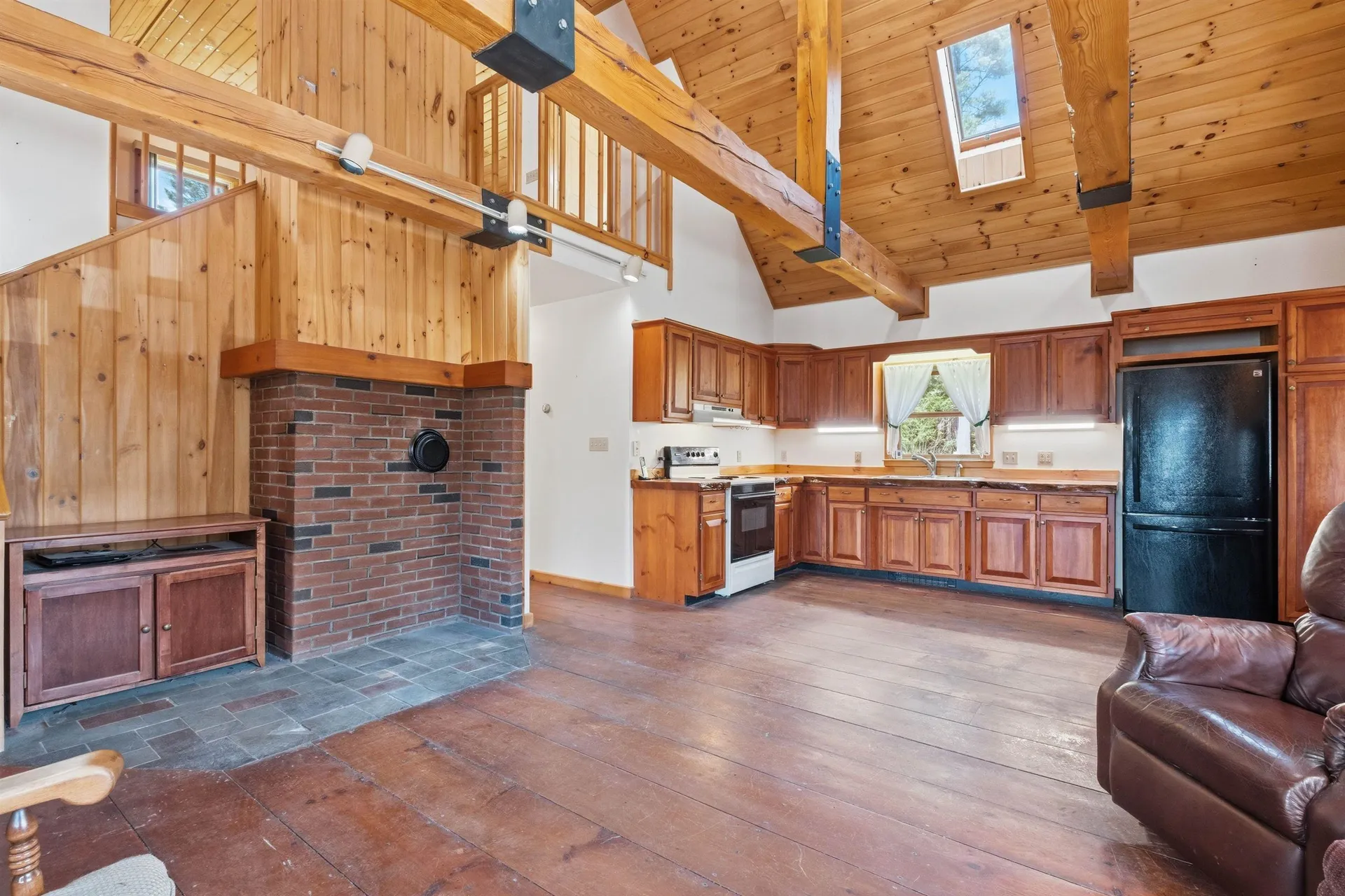 218 E Side Road Wentworth NH 03282