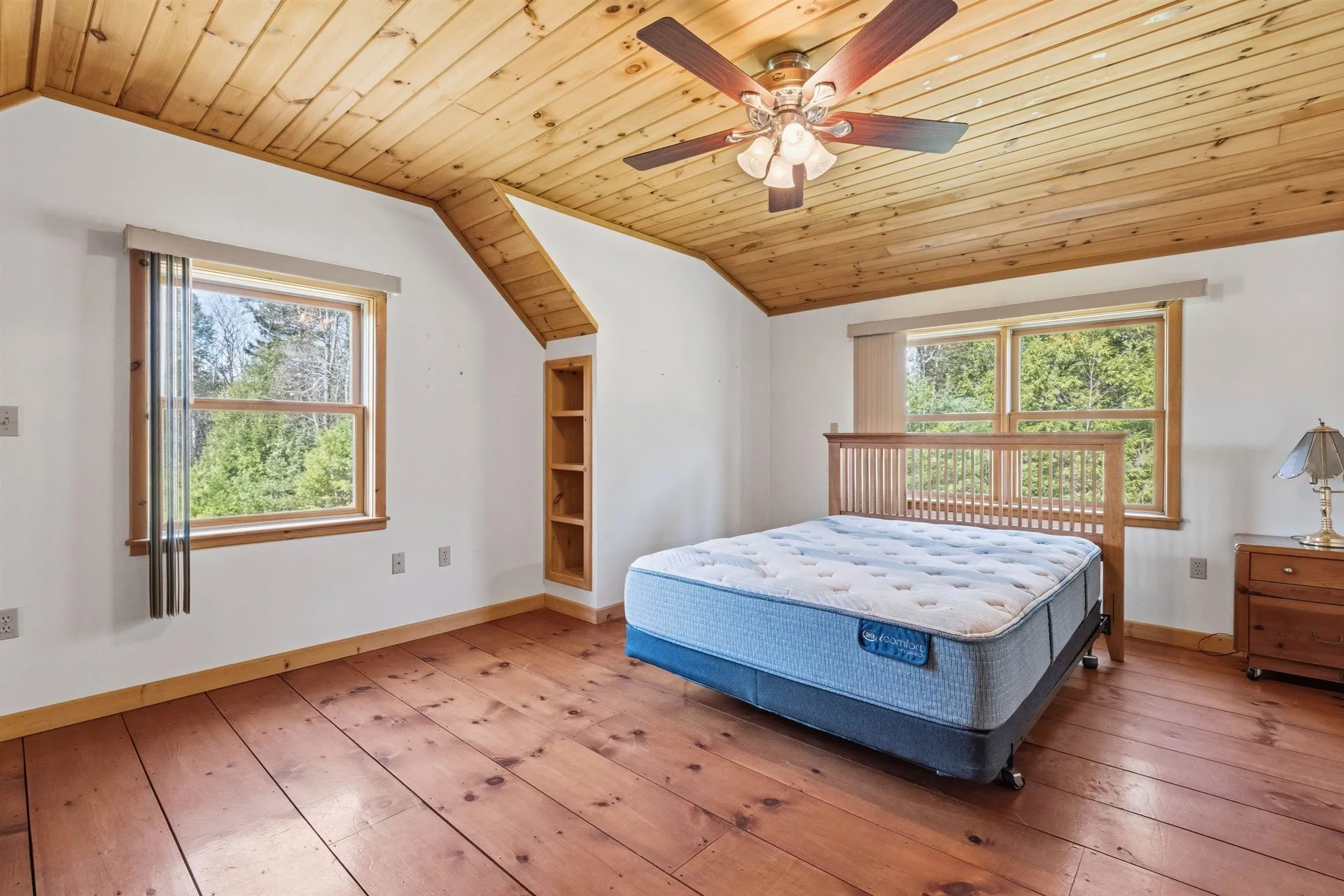 218 E Side Road Wentworth NH 03282