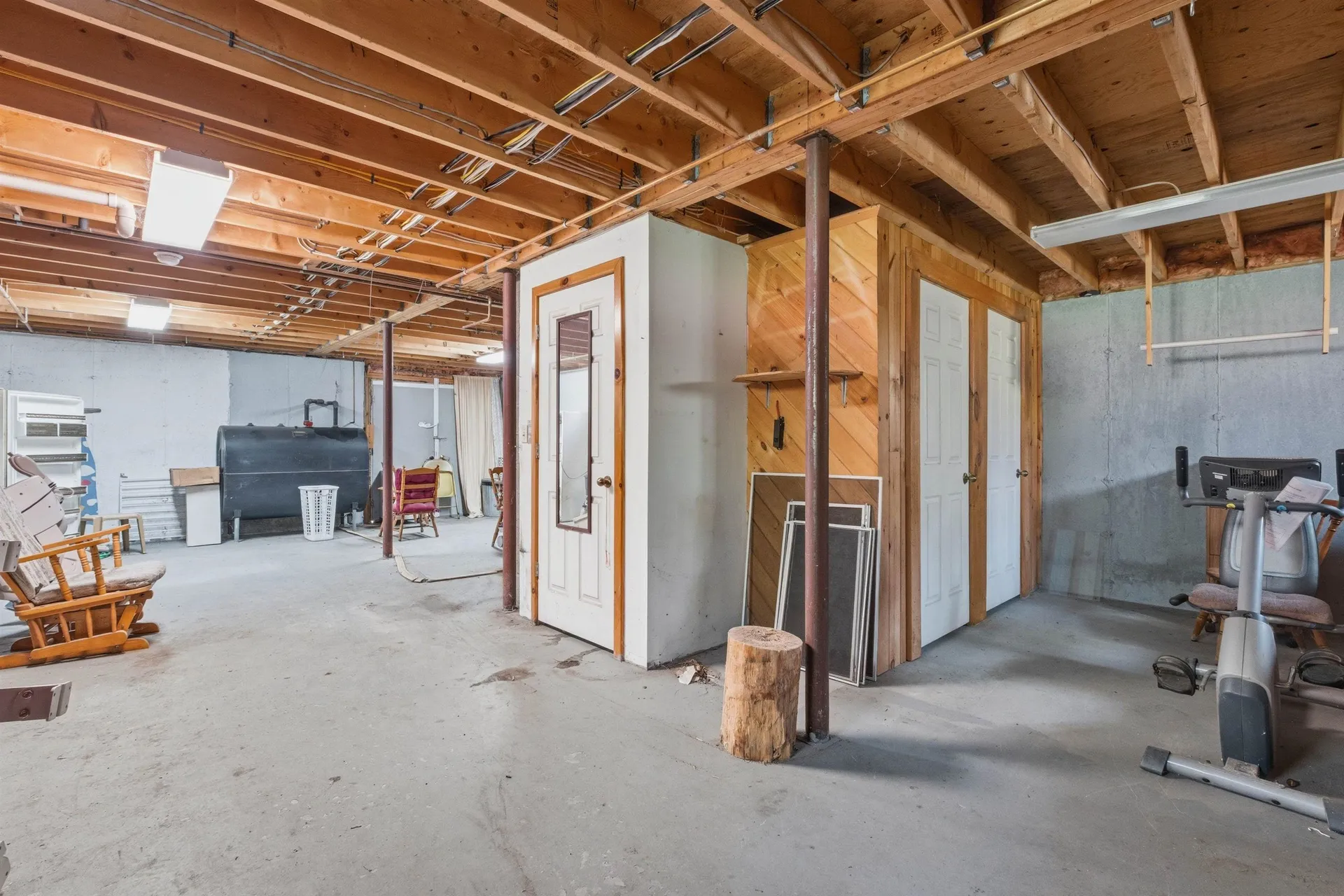 218 E Side Road Wentworth NH 03282