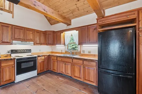218 E Side Road Wentworth NH 03282
