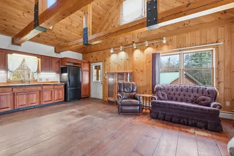 218 E Side Road Wentworth NH 03282