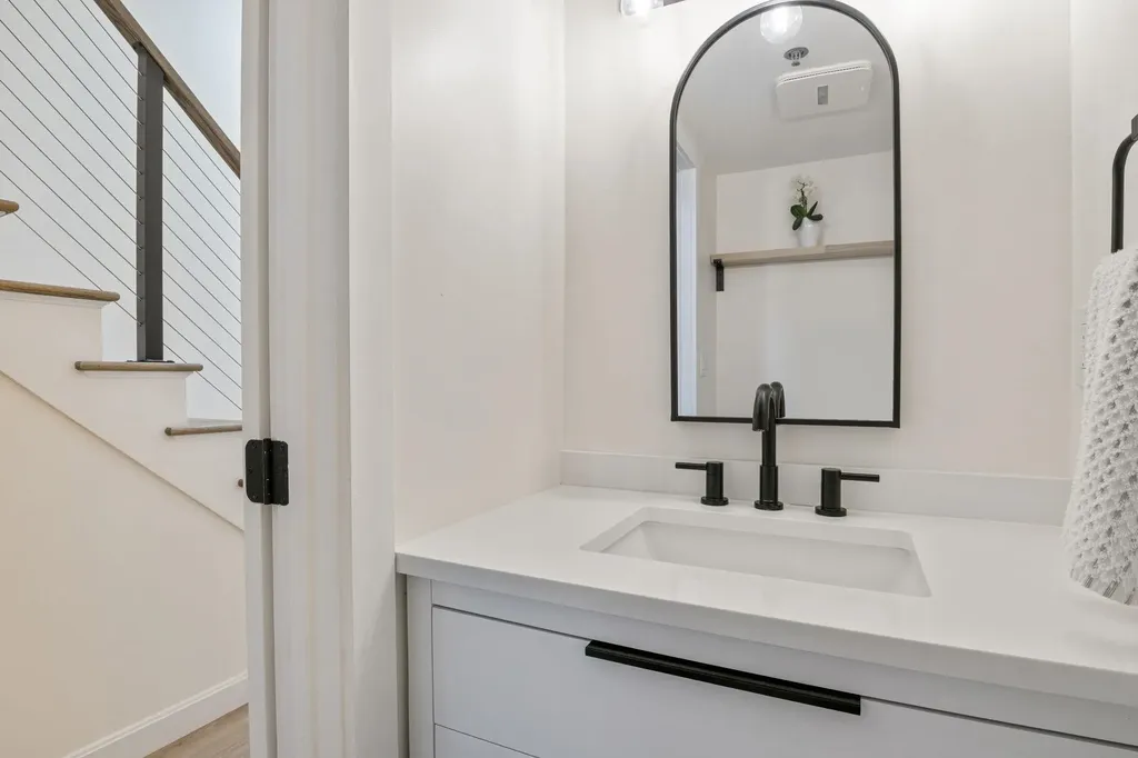 31 Tideview Drive Dover NH 03820