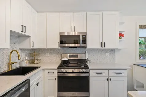 31 Tideview Drive Dover NH 03820