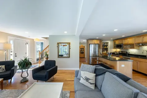 8 Fairview Avenue Hanover NH 03755