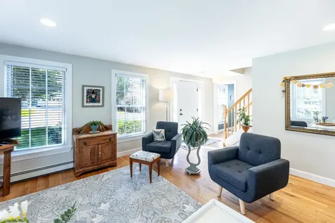 8 Fairview Avenue Hanover NH 03755