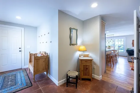 8 Fairview Avenue Hanover NH 03755