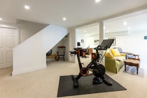 8 Fairview Avenue Hanover NH 03755