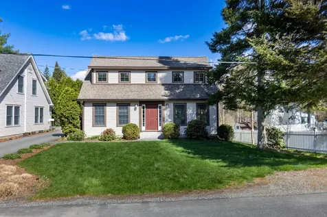 8 Fairview Avenue Hanover NH 03755