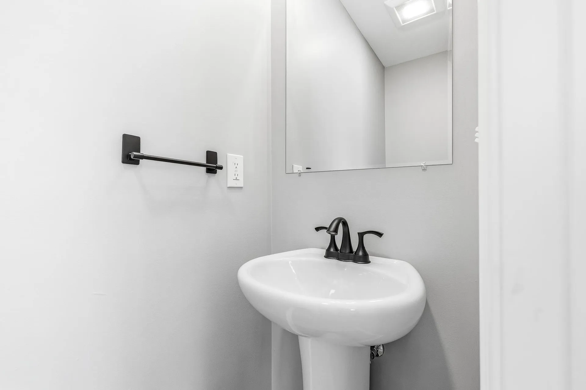 7 Wren Lane Laconia NH 03246