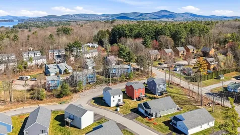 7 Wren Lane Laconia NH 03246