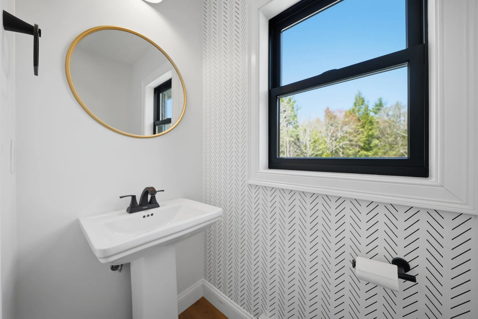 80 Karlin Road Fremont NH 03044