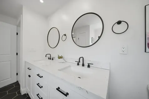 80 Karlin Road Fremont NH 03044