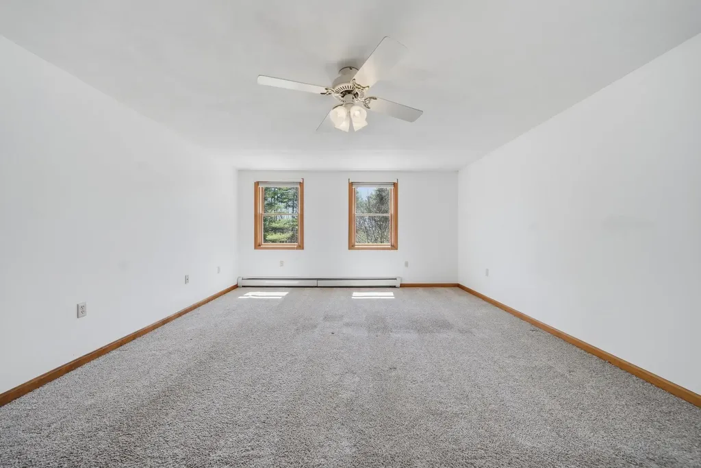 160 Copp Drive Fremont NH 03044