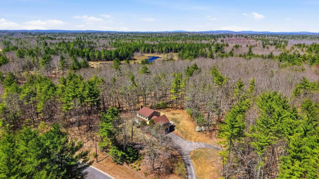160 Copp Drive Fremont NH 03044