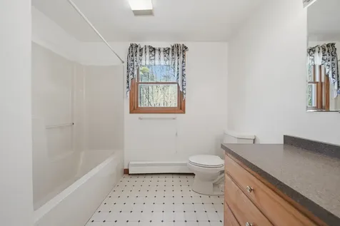 160 Copp Drive Fremont NH 03044