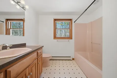 160 Copp Drive Fremont NH 03044