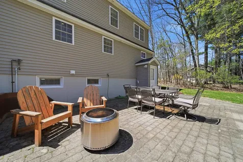 7 Vernon Street Hudson NH 03051