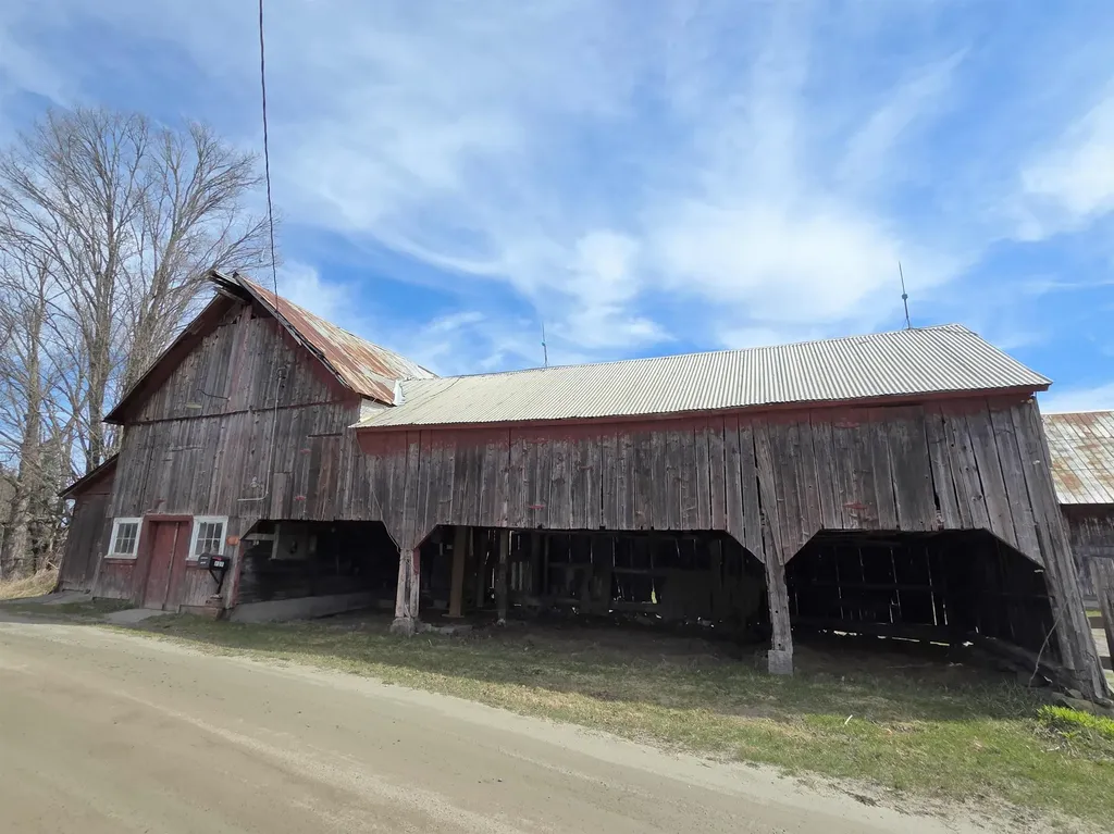 717 Remick Road Waterford VT 05819