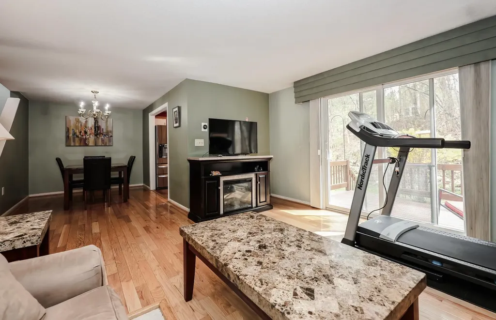 38 Winterwood Drive Londonderry NH 03053