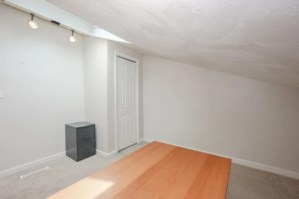38 Winterwood Drive Londonderry NH 03053