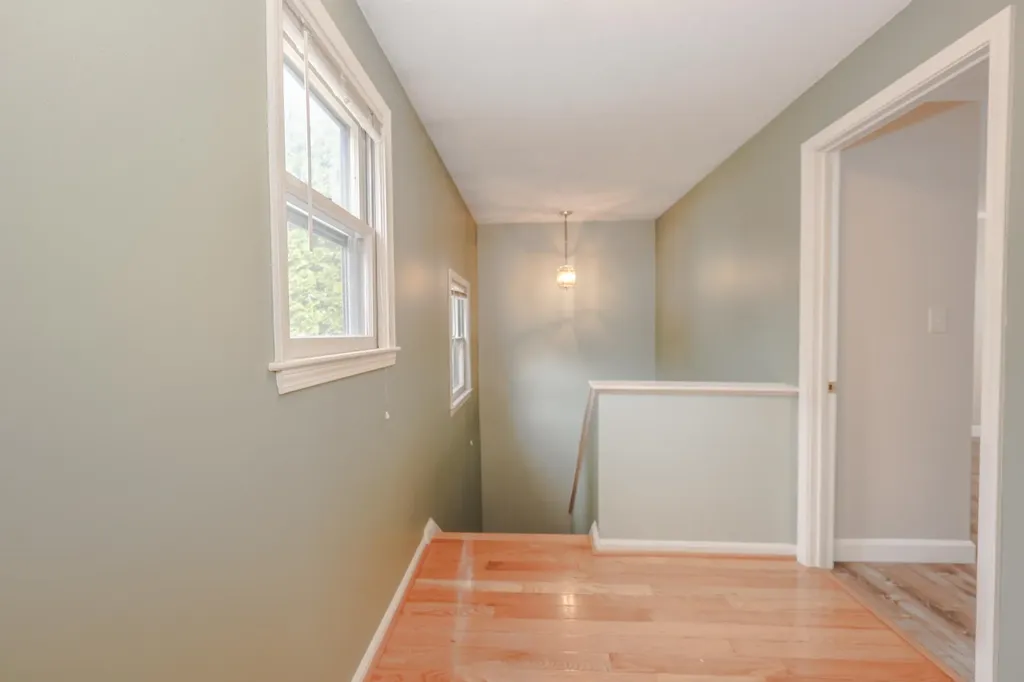 38 Winterwood Drive Londonderry NH 03053
