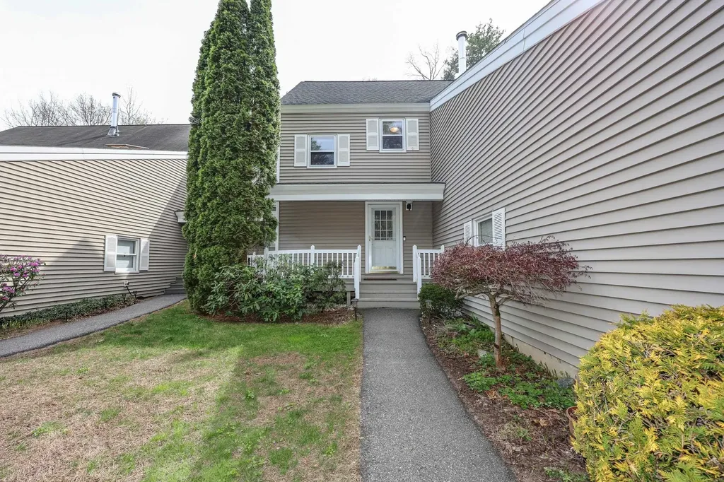 38 Winterwood Drive Londonderry NH 03053