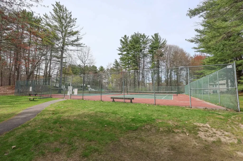 38 Winterwood Drive Londonderry NH 03053