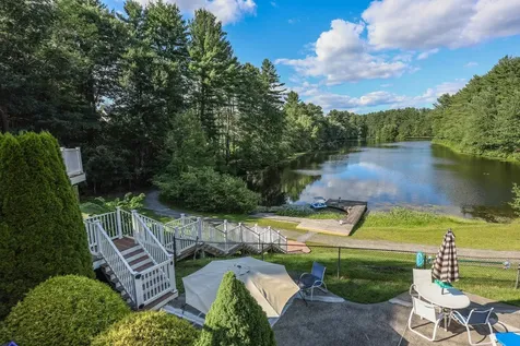 38 Winterwood Drive Londonderry NH 03053