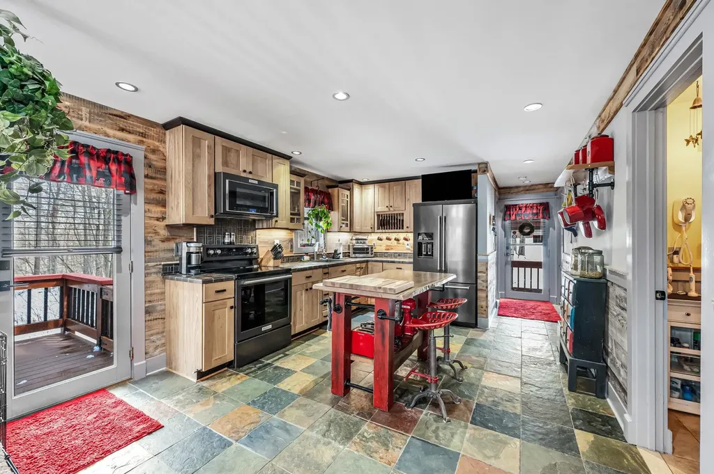 1160 Fowler Road Whitingham VT 05361