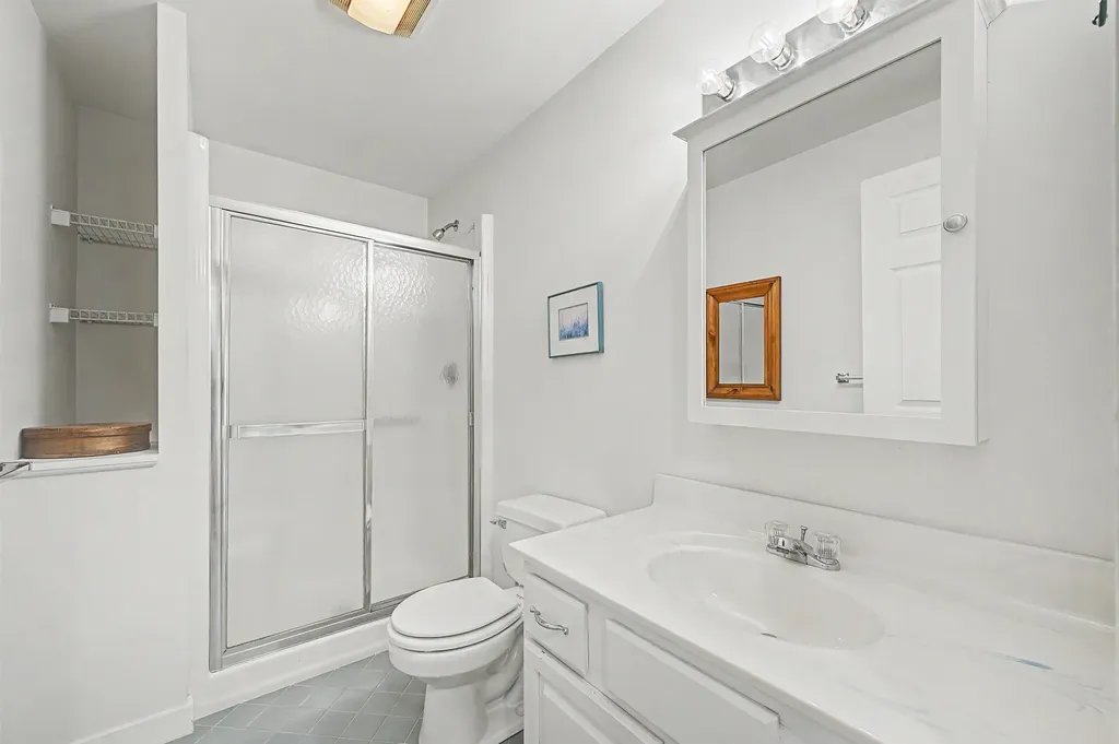 32 Cricenti Lane New London NH 03257