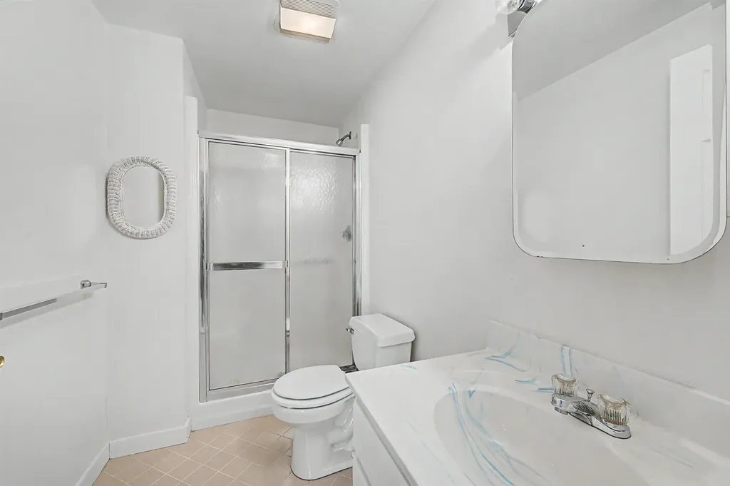 32 Cricenti Lane New London NH 03257