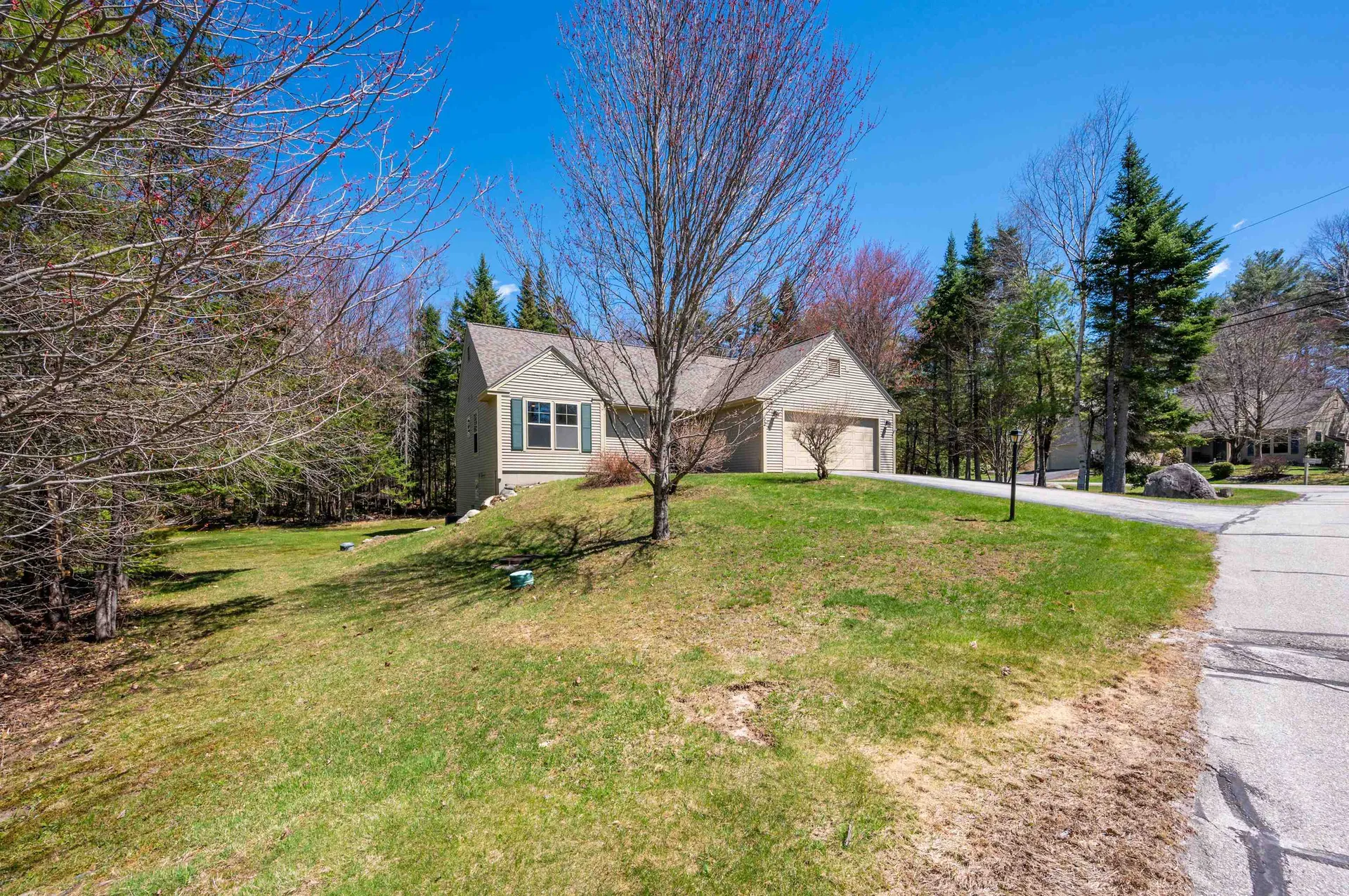 32 Cricenti Lane New London NH 03257