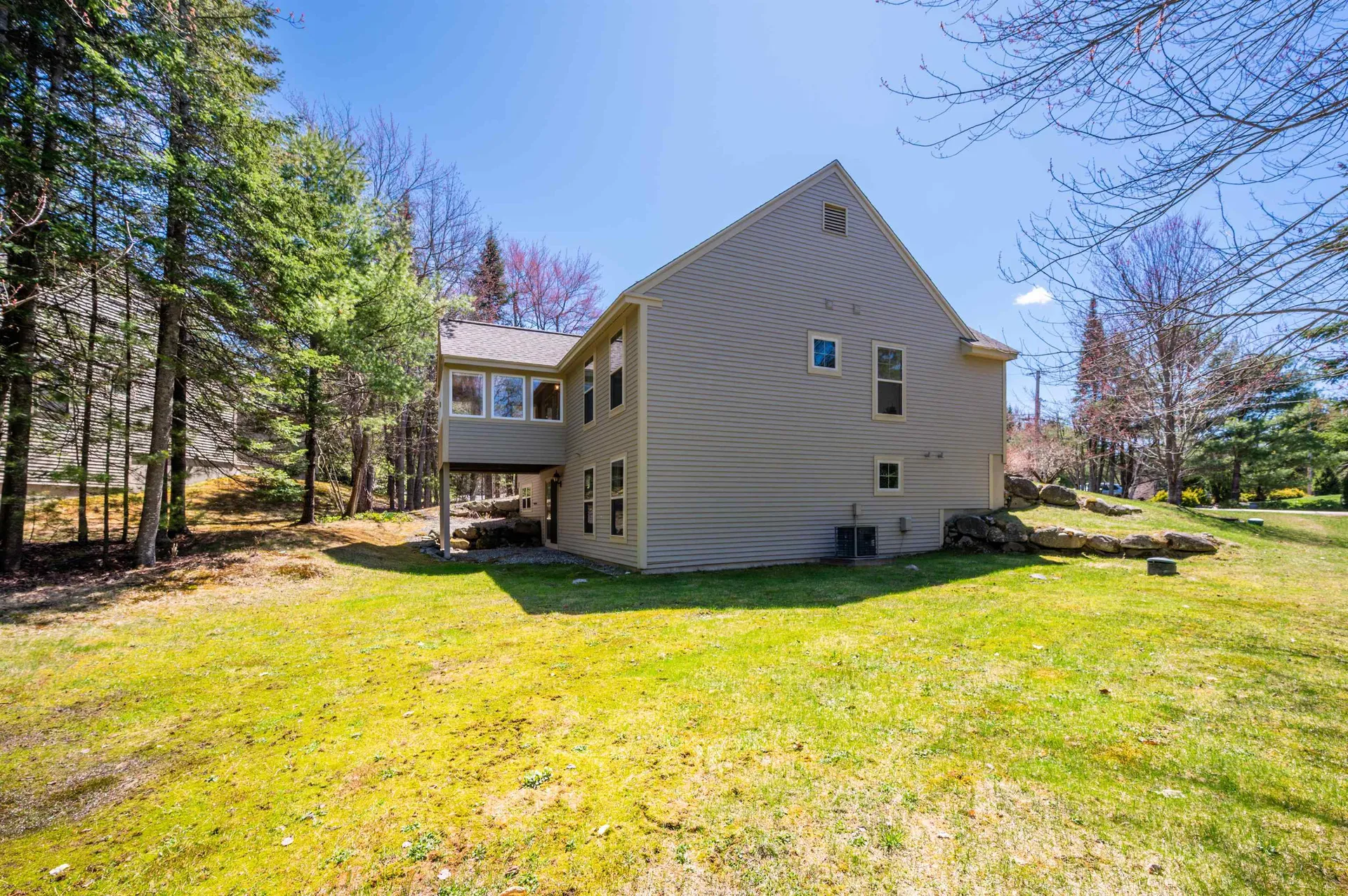 32 Cricenti Lane New London NH 03257