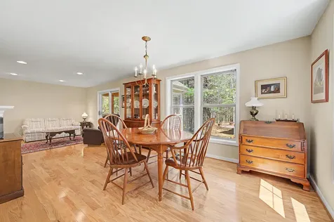 32 Cricenti Lane New London NH 03257