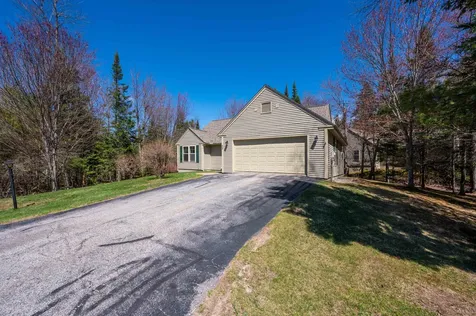 32 Cricenti Lane New London NH 03257