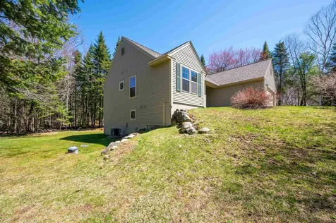 32 Cricenti Lane New London NH 03257