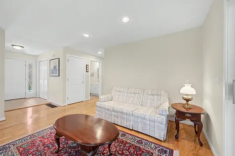 32 Cricenti Lane New London NH 03257