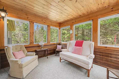 32 Cricenti Lane New London NH 03257