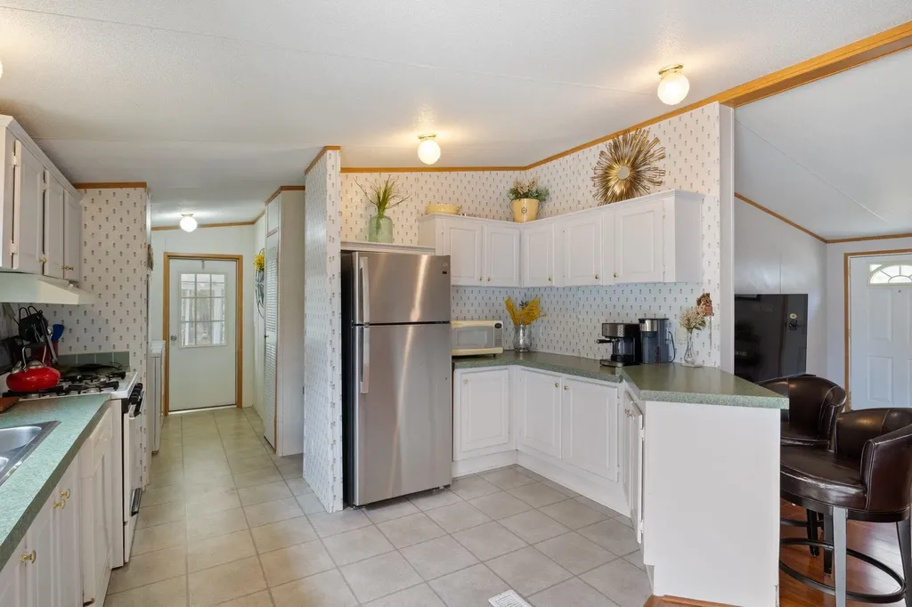 29 Edge O Lake Drive Tuftonboro NH 03853