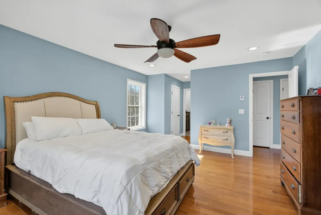 6 Pond Street Newton NH 03858