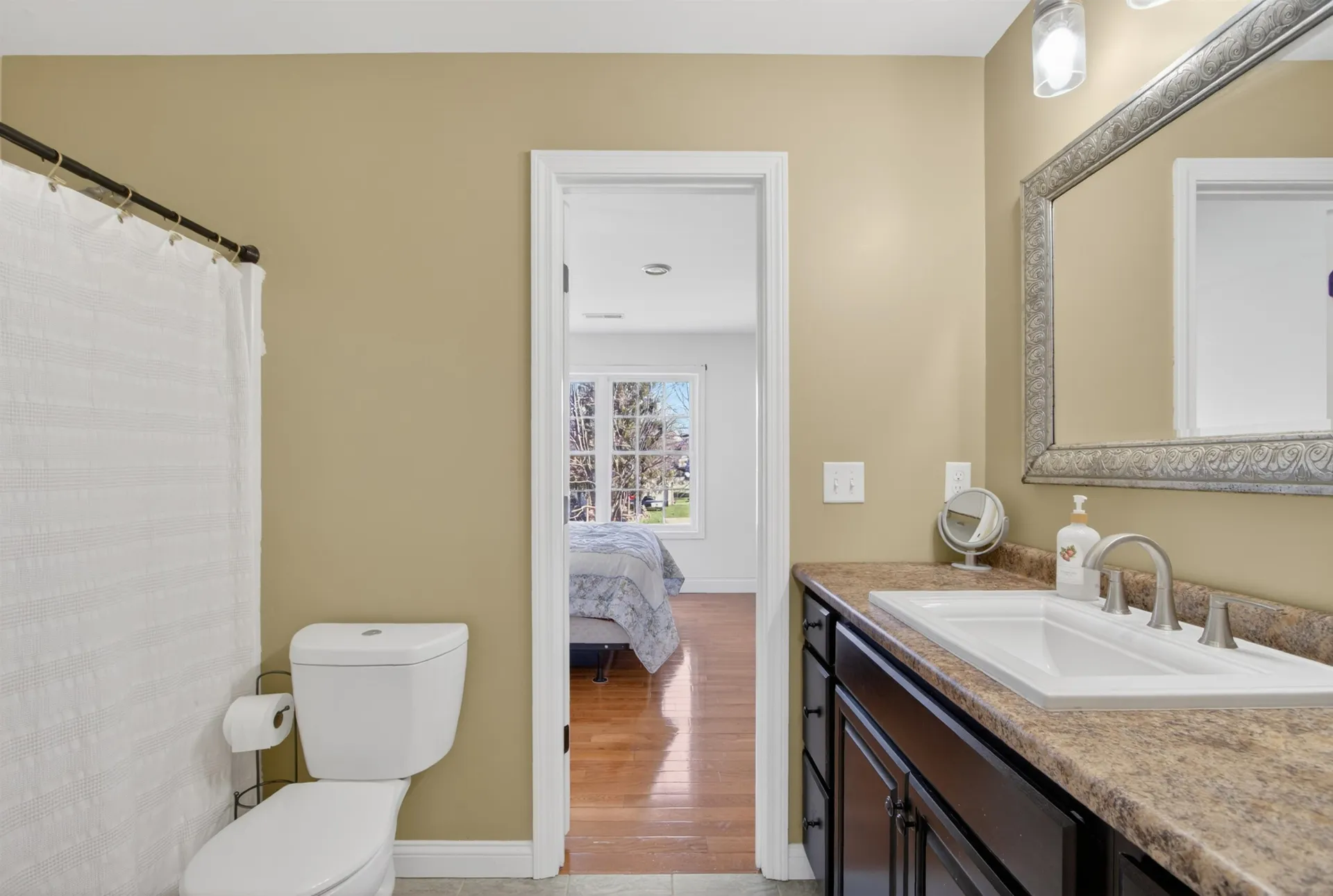 6 Pond Street Newton NH 03858