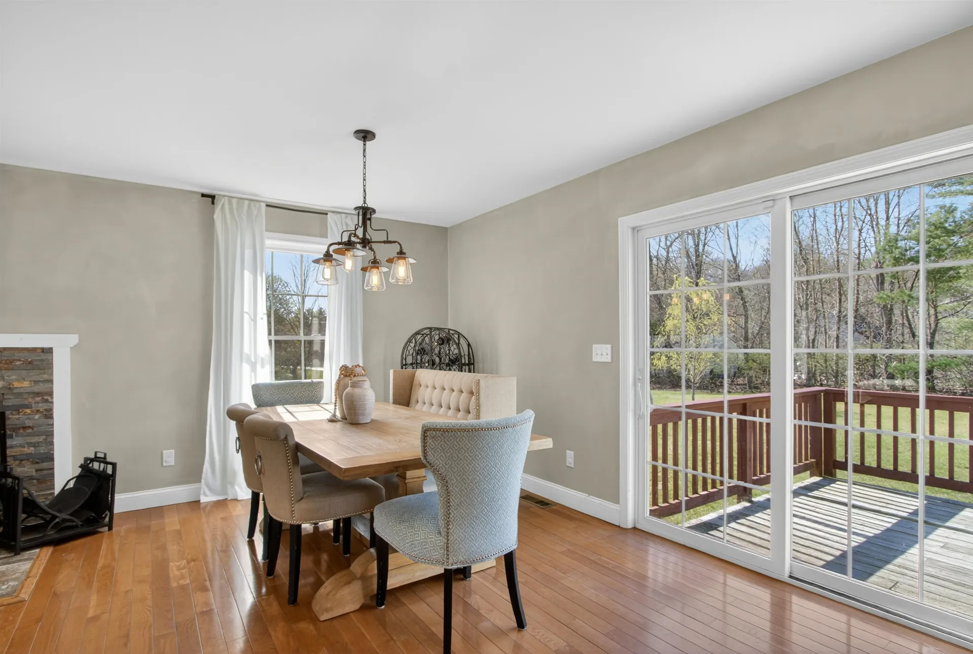 6 Pond Street Newton NH 03858