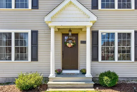 6 Pond Street Newton NH 03858