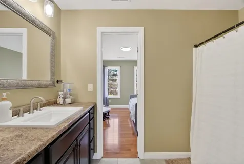 6 Pond Street Newton NH 03858