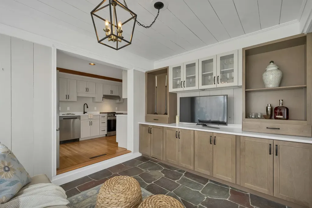 1 Farm House Lane Wolfeboro NH 03894