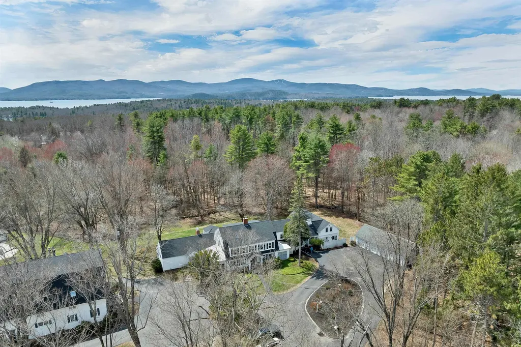 1 Farm House Lane Wolfeboro NH 03894