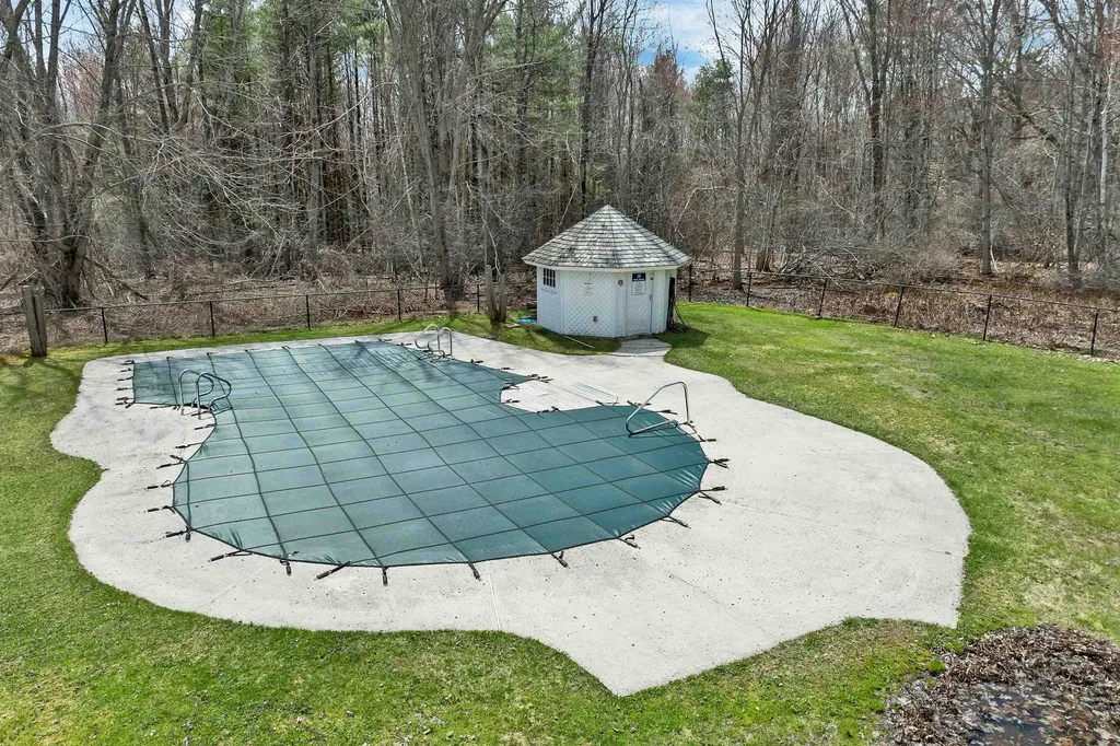 1 Farm House Lane Wolfeboro NH 03894