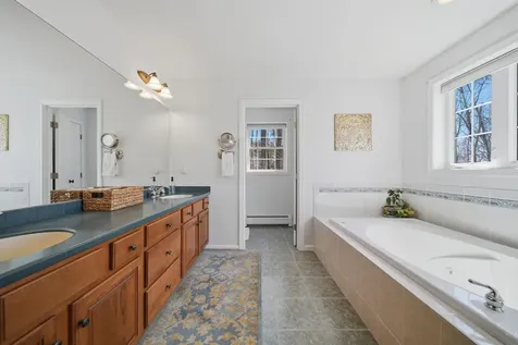149 Crawford Road Chester NH 03036