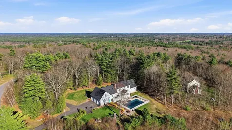 149 Crawford Road Chester NH 03036