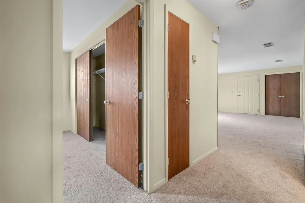 4 Ternbury Square Nashua NH 03060